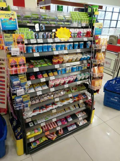 宜城店计生用品及季节性商品陈列图片